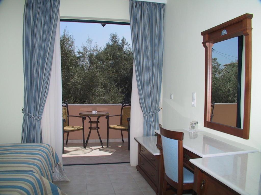 Florena Hotel Episkopos Room photo